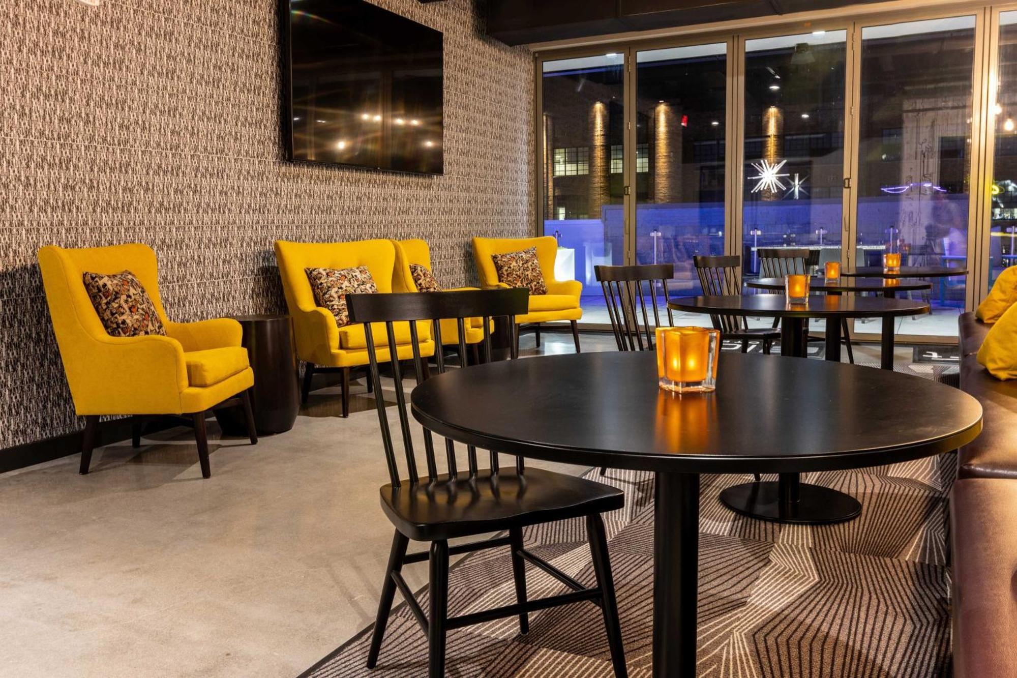 Aloft St. Louis Cortex Exterior photo